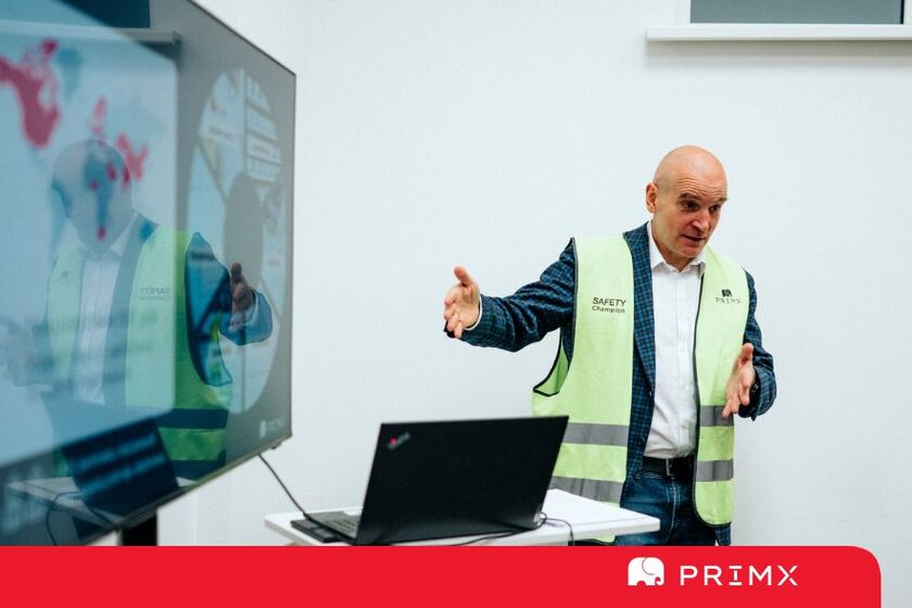 This week, the Primekss Concrete R&D Center (PBIC) welcomed representatives from the European Agency for Safety and Health at Work (EU-OSHA), the State Labour Inspectorate of Latvia (Valsts darba inspekcija), occupational safety professionals, and future construction specialists for a good practice exchange visit focused on "Promoting Mental Health in the Workplace."