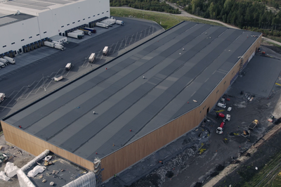 With the PrīmX® system, we achieved a 46 % reduction of CO2 compared to traditional concrete solutions for this innovative logistics center in Bålsta, Sweden.